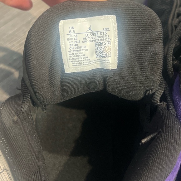Jordan 13 Retro Black/Court Purple - Picture 4 of 8